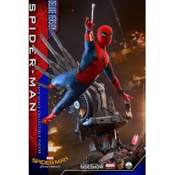 hot toys spider man deluxe