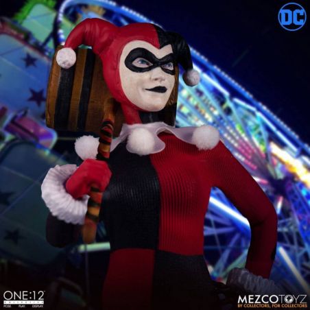 mezco deluxe harley quinn