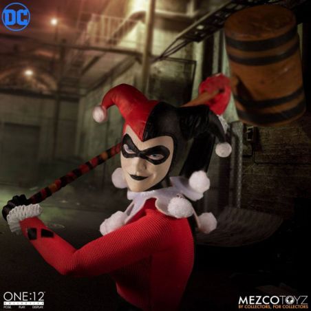 mezco deluxe harley quinn