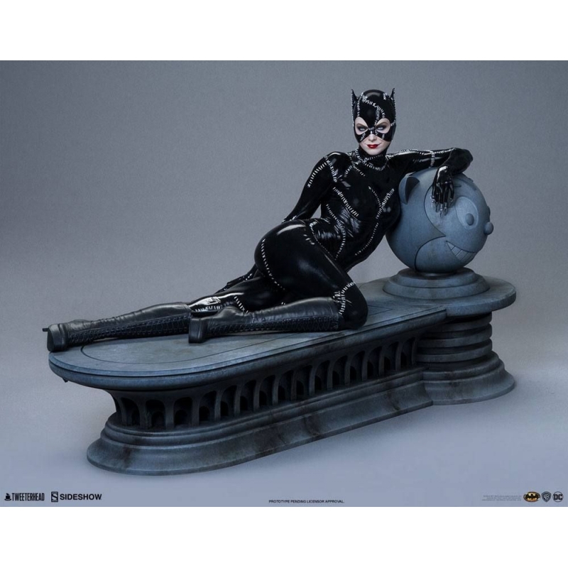 tweeterhead batman returns catwoman statue