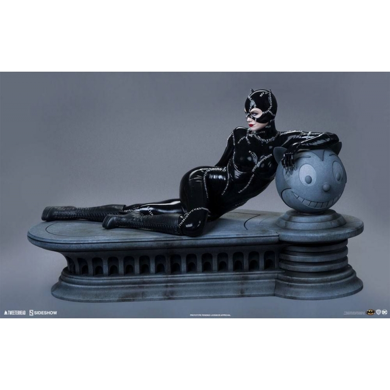 tweeterhead batman returns catwoman statue